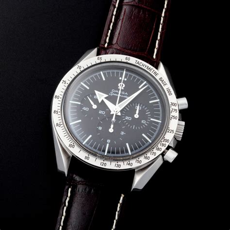 omega speedmaster material